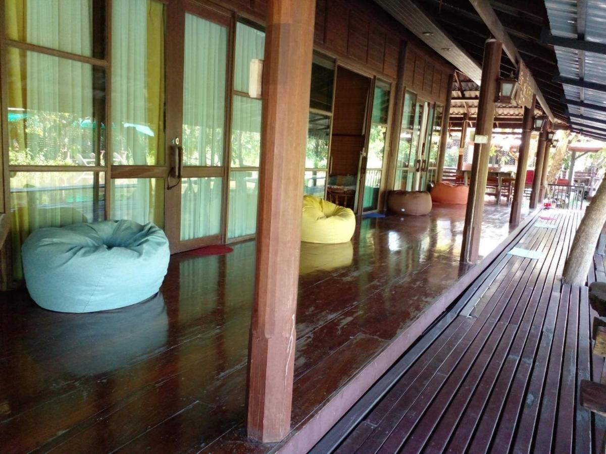 Baansuanleelawadee Resort Amphawa Esterno foto