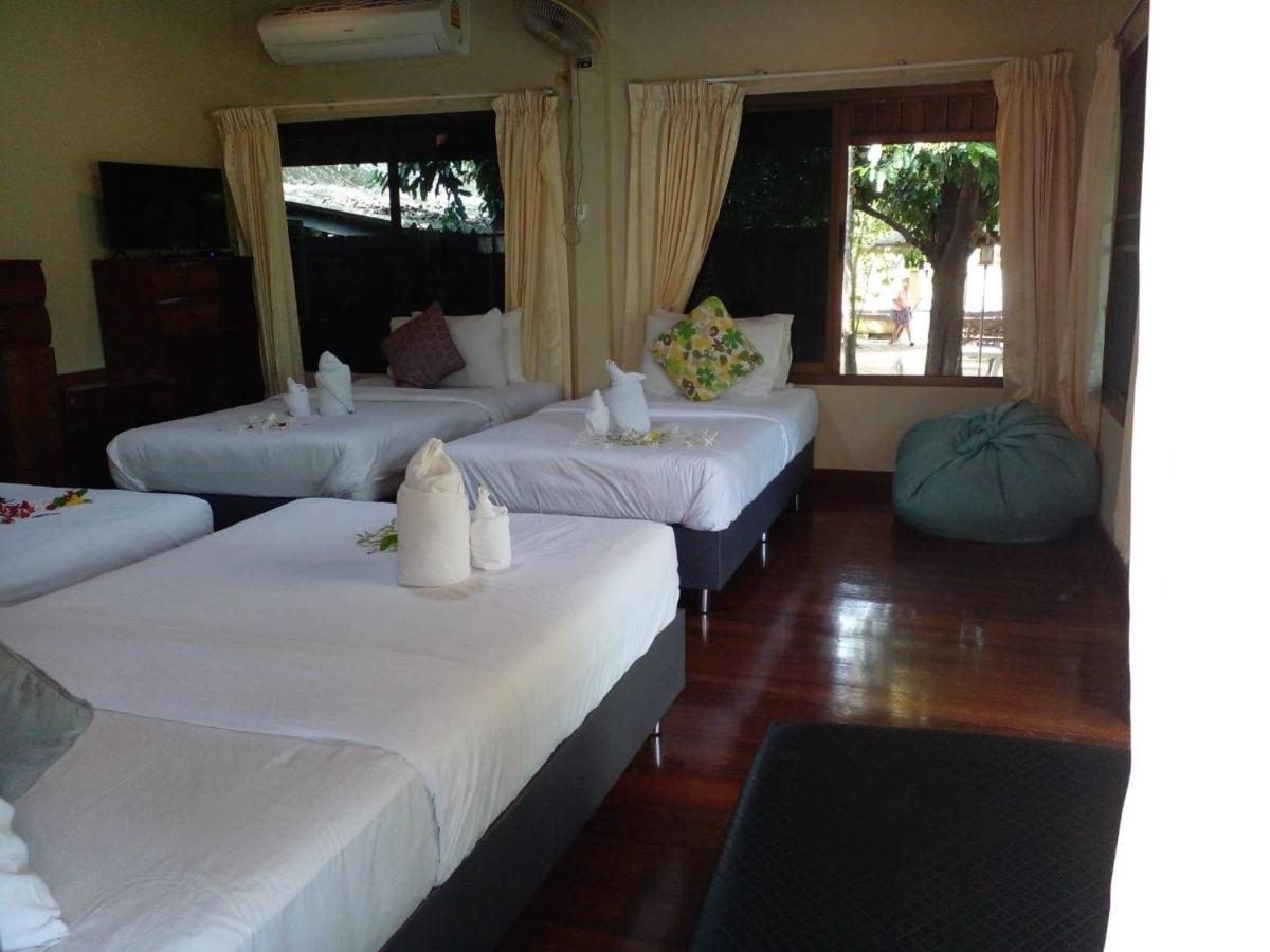 Baansuanleelawadee Resort Amphawa Esterno foto