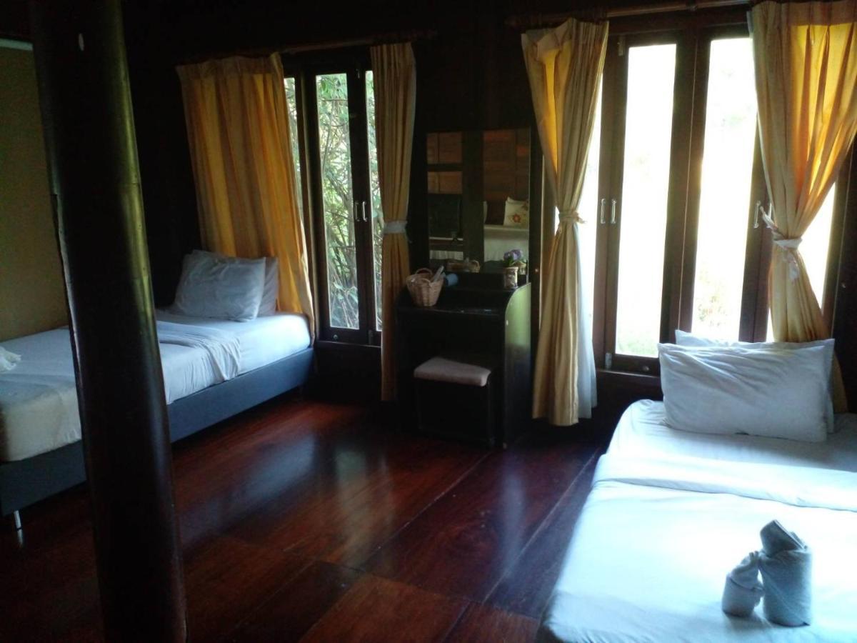 Baansuanleelawadee Resort Amphawa Esterno foto
