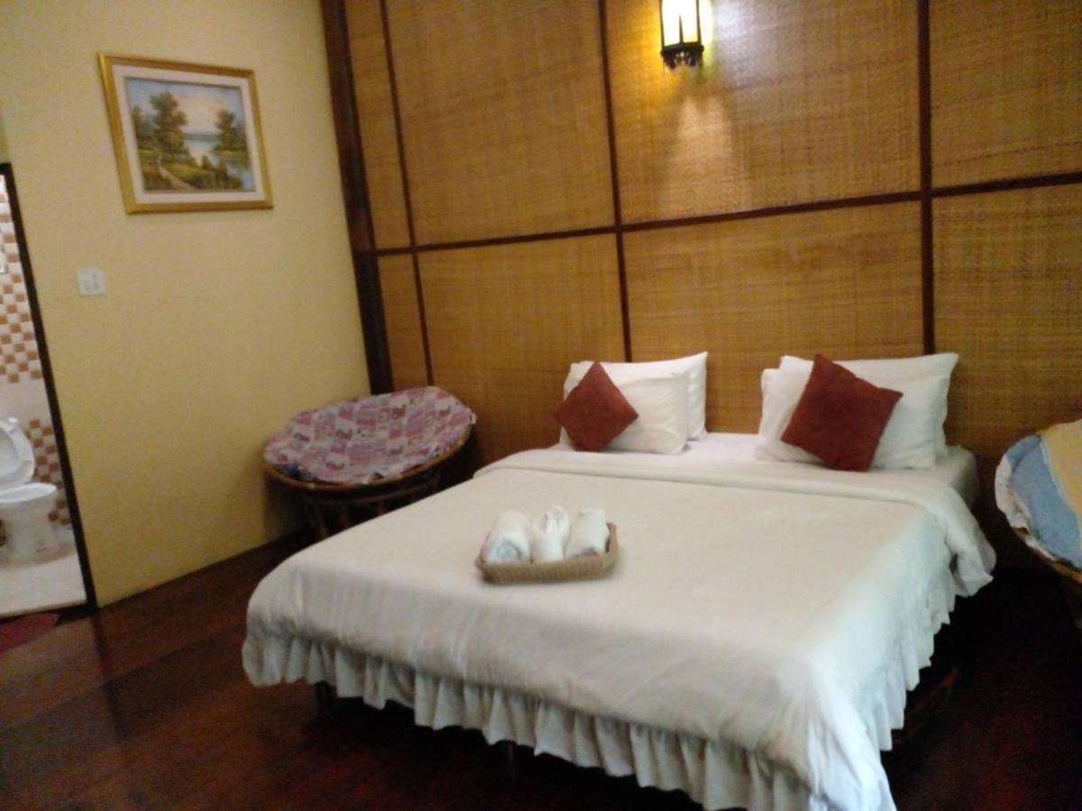 Baansuanleelawadee Resort Amphawa Esterno foto