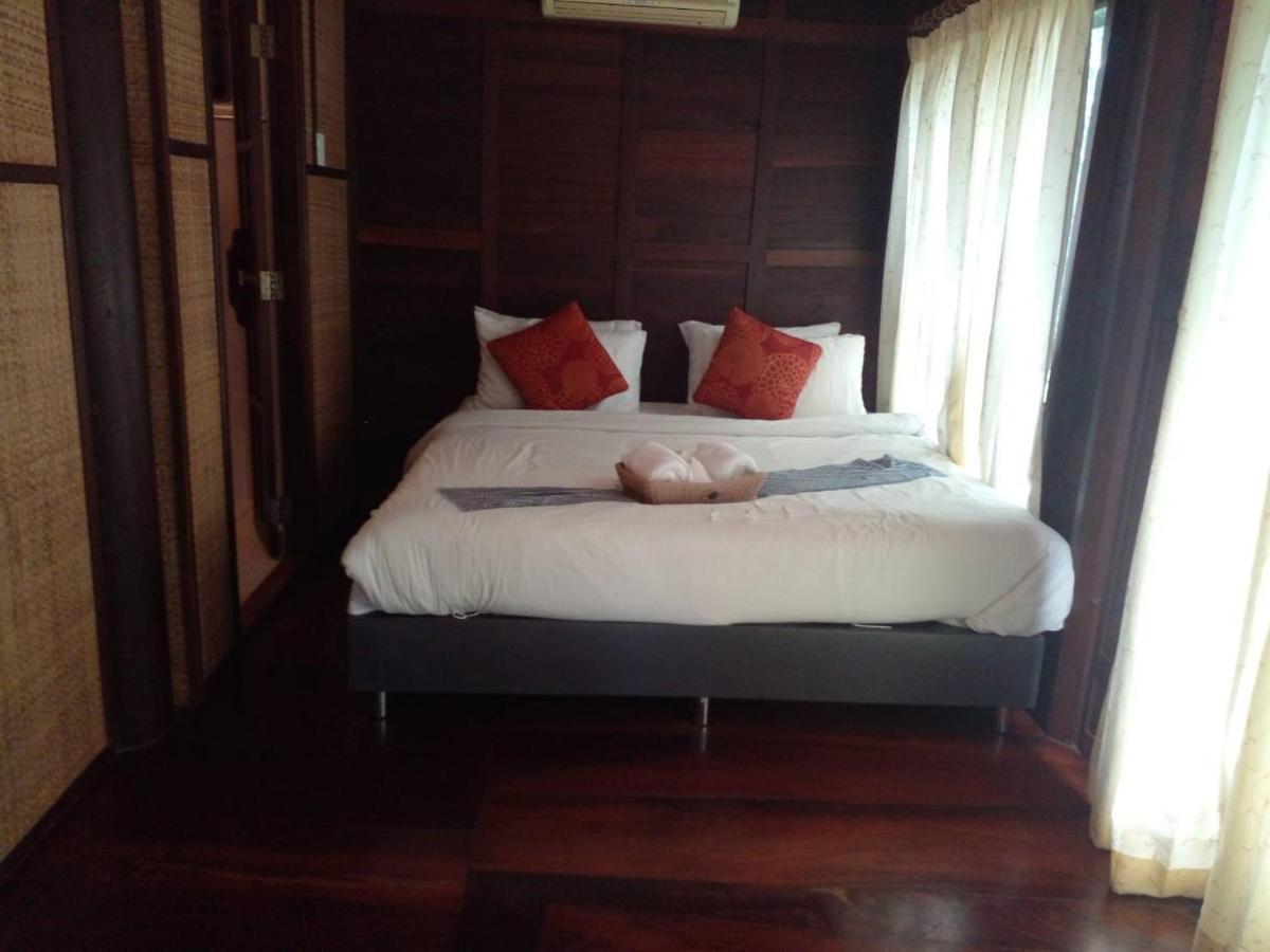 Baansuanleelawadee Resort Amphawa Esterno foto