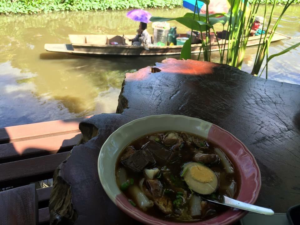 Baansuanleelawadee Resort Amphawa Esterno foto