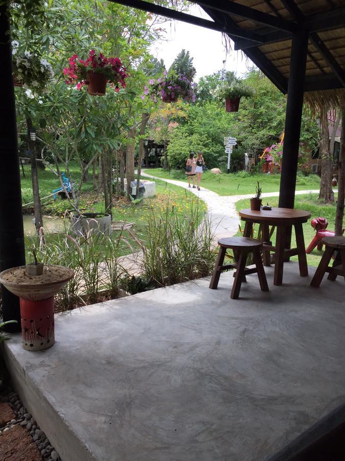 Baansuanleelawadee Resort Amphawa Esterno foto