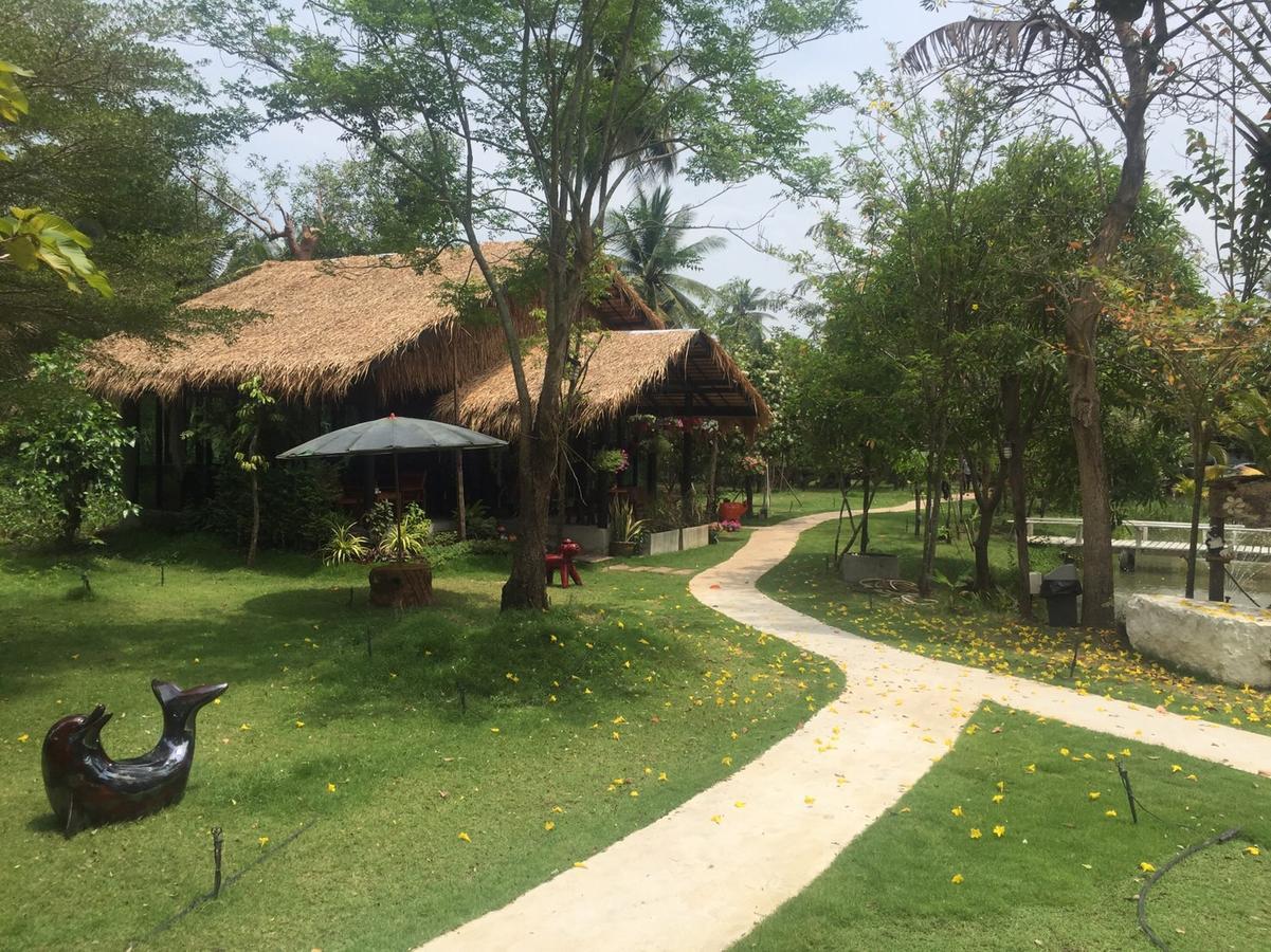 Baansuanleelawadee Resort Amphawa Esterno foto
