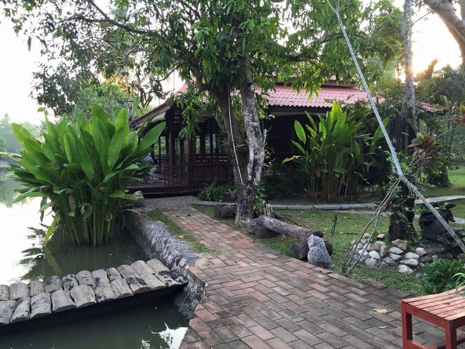 Baansuanleelawadee Resort Amphawa Esterno foto