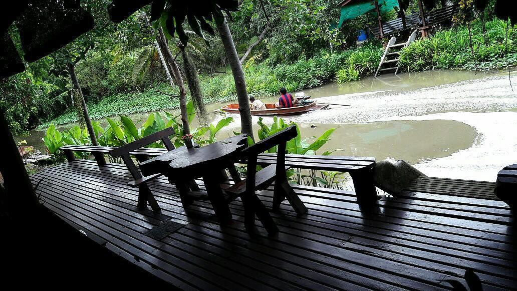 Baansuanleelawadee Resort Amphawa Esterno foto