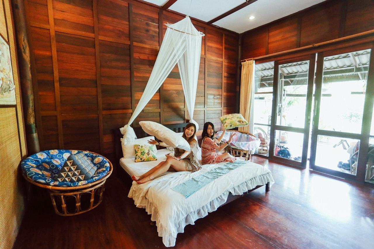 Baansuanleelawadee Resort Amphawa Esterno foto